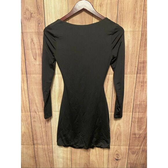 Princess Polly size 4 black Maxam Long Sleeve Cut Out Twist Mini Dress sexy club - Picture 8 of 9